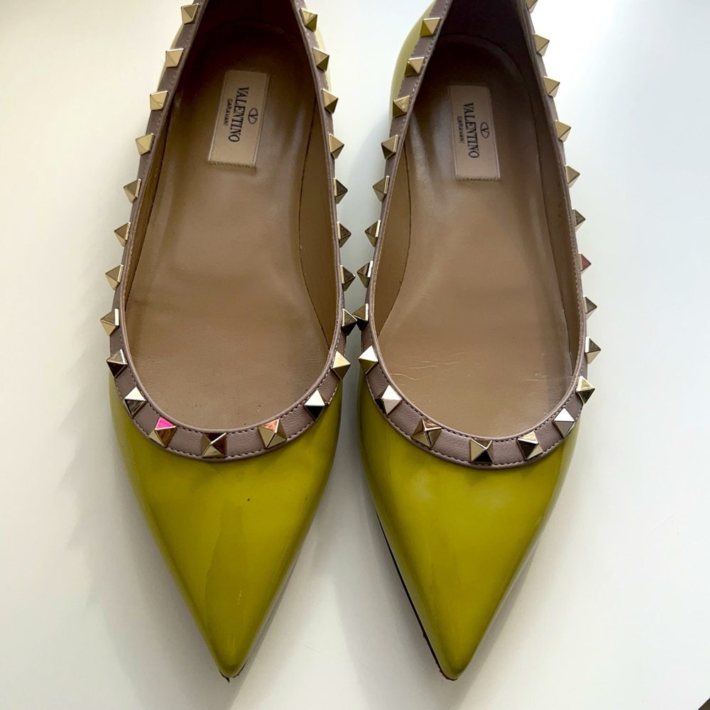 Valentino rockstud accent Patent leather flats